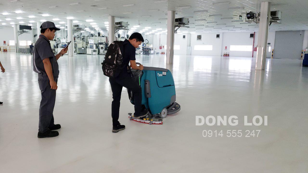 Máy chà sàn công nghiệp - Làm sạch sàn mà không cần dùng hóa chất