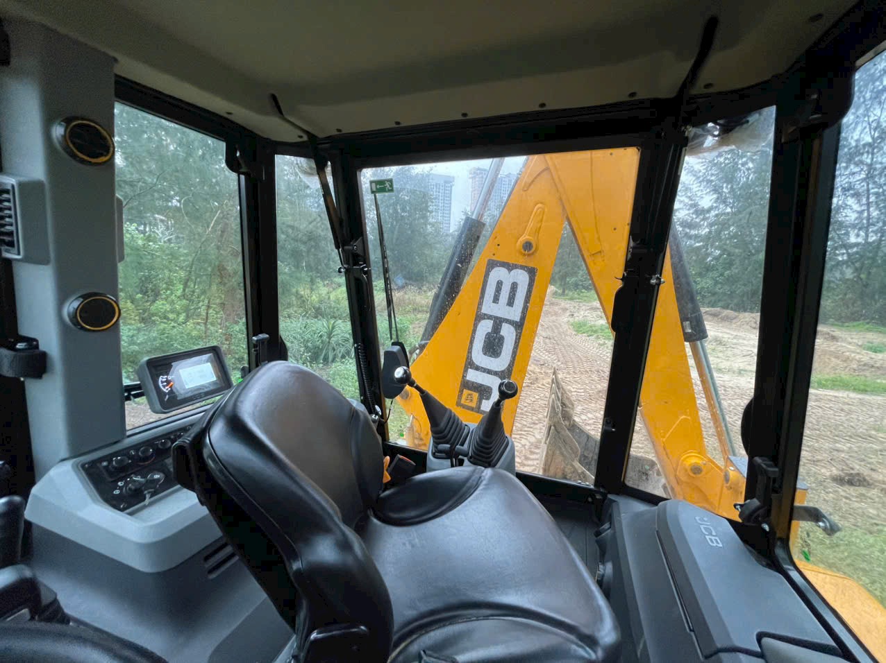 Máy xúc đào liên hợp JCB 3CX